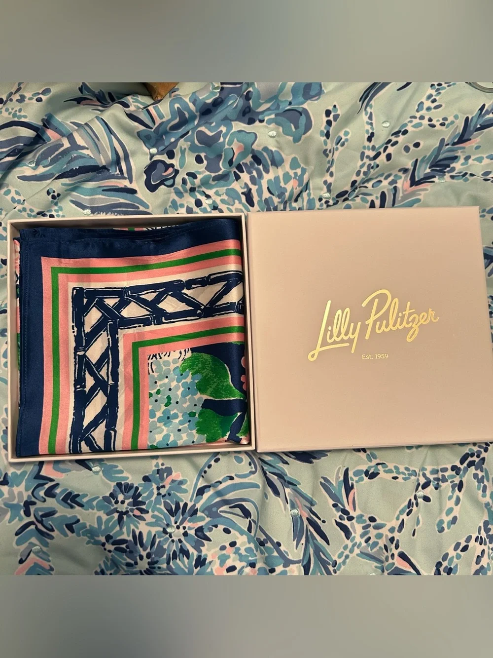 Lilly Pulitzer Silk Scarf Square Starlight Navy Lydia the Lion New in Box GWP